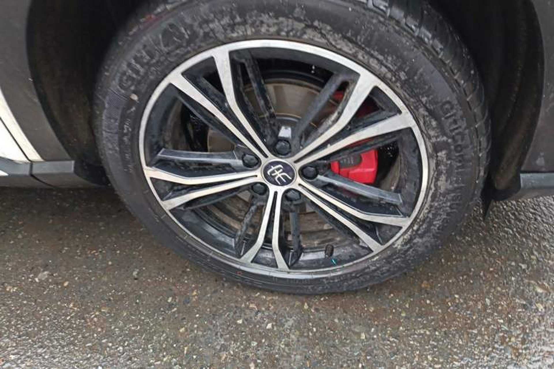 Used BYD Song PLUS 2020 1.5T Automatic Flagship Edition Right Front Wheel Hub