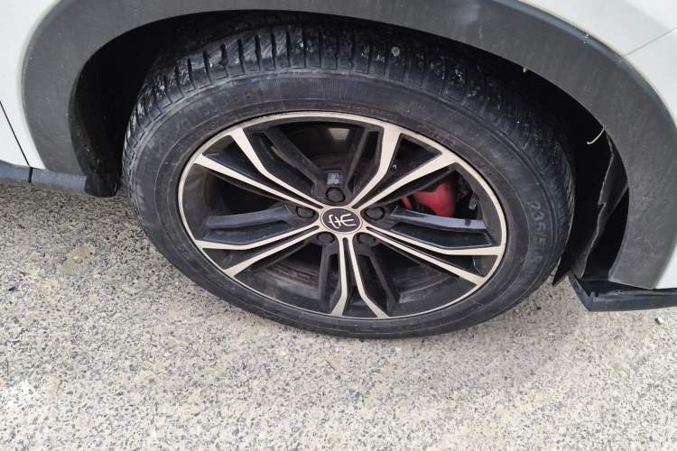 Used BYD Song PLUS 2020 1.5T Automatic Prestige Version Right Front Wheel Hub