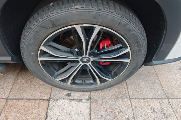 Used BYD Song PLUS 2020 1.5T Automatic Prestige Version Right Front Wheel Hub