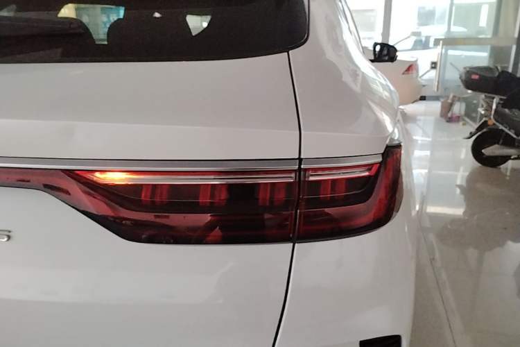 Used BYD Song PLUS 2020 1.5T Automatic Flagship Edition Right Rear Taillight