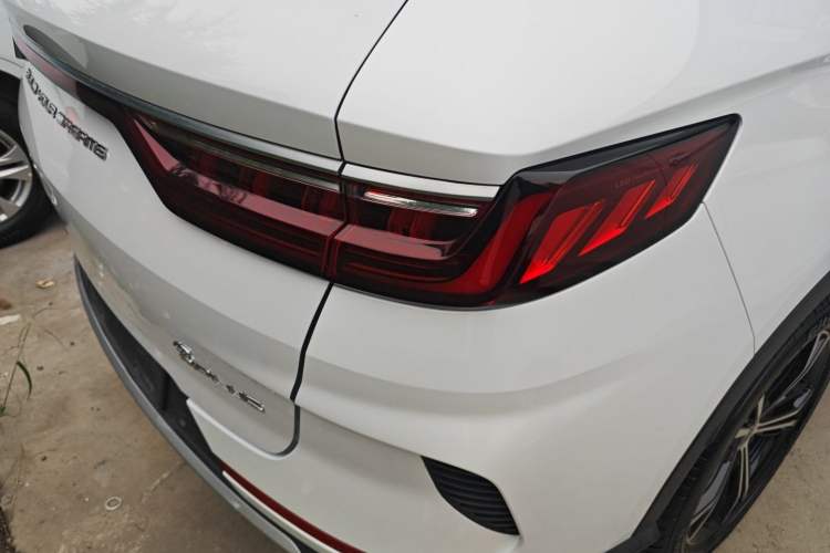 Used BYD Song PLUS 2020 1.5T Automatic Prestige Version Right Rear Taillight
