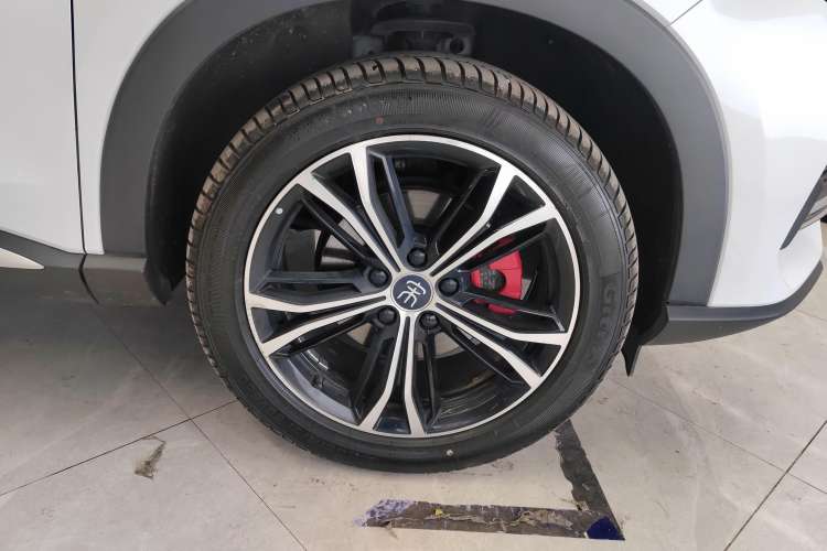 Used BYD Song PLUS 2020 1.5T Automatic Flagship Edition Right Rear Wheel Hub