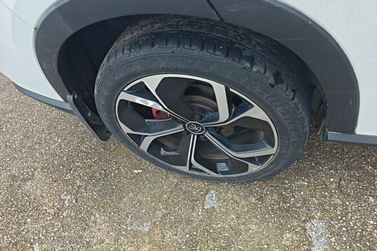 Used BYD Song PLUS 2020 1.5T Automatic Flagship Edition Right Rear Wheel Hub