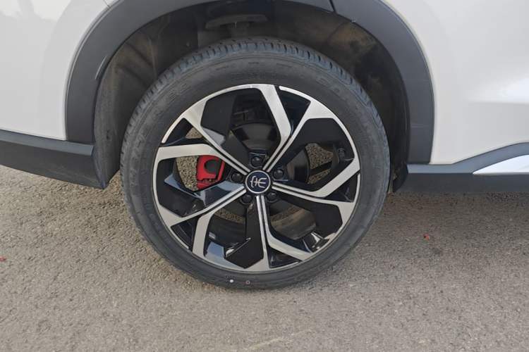 Used BYD Song PLUS 2020 1.5T Automatic Flagship PLUS Right Rear Wheel Hub