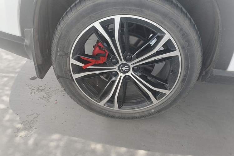 Used BYD Song PLUS 2020 1.5T Automatic Prestige Version Right Rear Wheel Hub