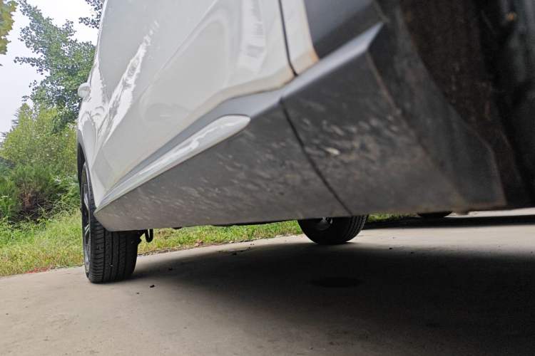 Used BYD Song PLUS 2020 1.5T Automatic Prestige Version Right Side Sill
