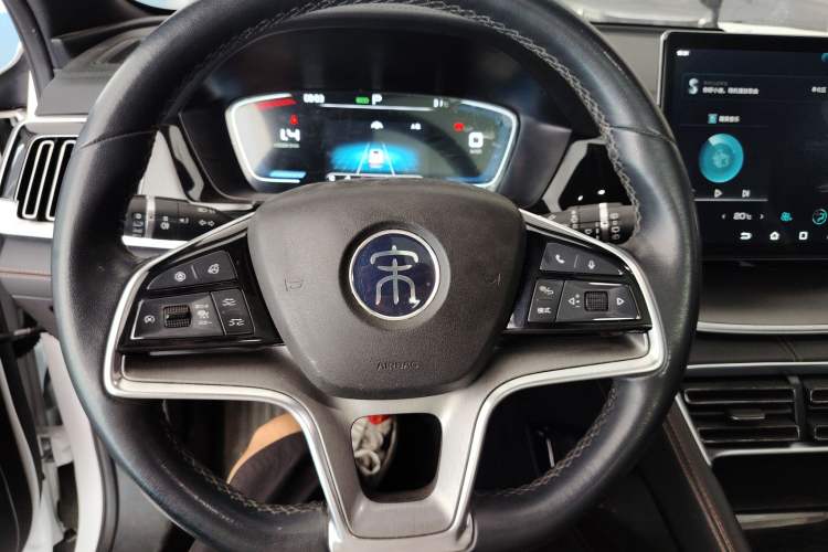 Used BYD Song PLUS 2020 1.5T Automatic Prestige Version Steering Wheel