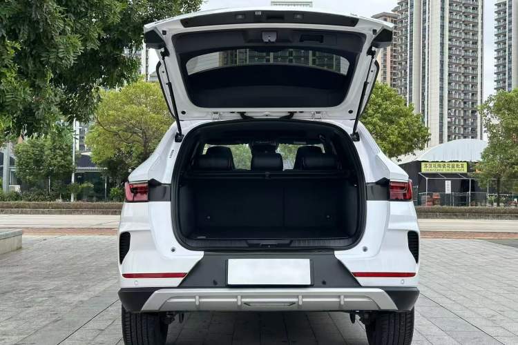 Used BYD Song PLUS 2020 1.5T Automatic Prestige Version Trunk