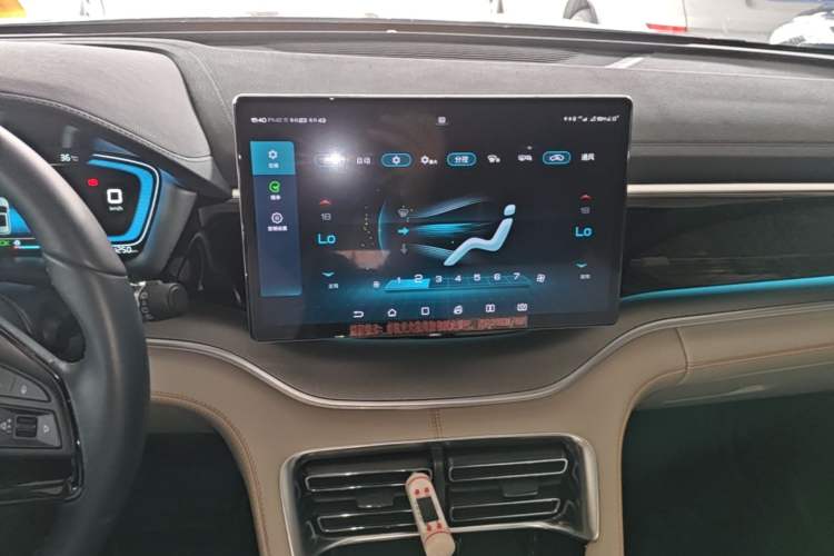 Used BYD Song PLUS New Energy 2021 DM-i 110KM Flagship Model Audio And AC Panel