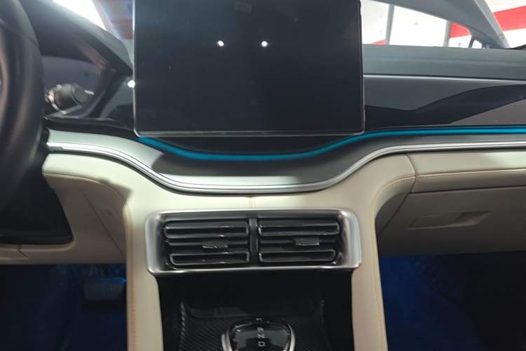 Used BYD Song PLUS New Energy 2021 DM-i 110KM Flagship PLUS Audio And AC Panel