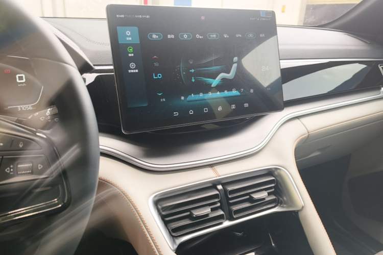 Used BYD Song PLUS New Energy 2021 DM-i 110KM Flagship Model Audio And AC Panel