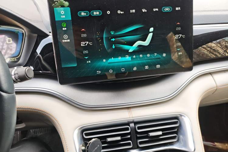 Used BYD Song PLUS New Energy 2021 DM-i 110KM Flagship Model Audio And AC Panel