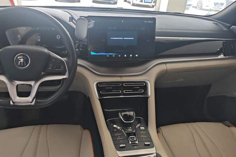 Used BYD Song PLUS New Energy 2021 EV Deluxe Model Audio And AC Panel
