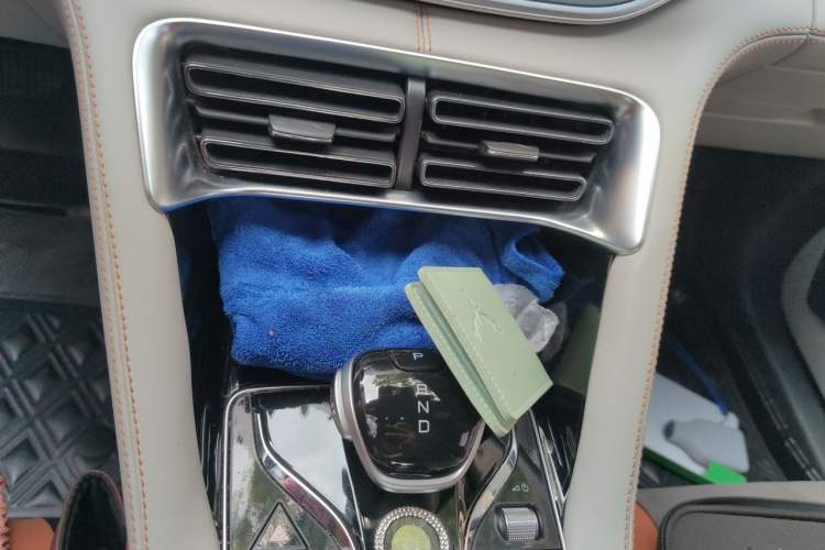 Used BYD Song PLUS New Energy 2021 EV Deluxe Model Audio And AC Panel