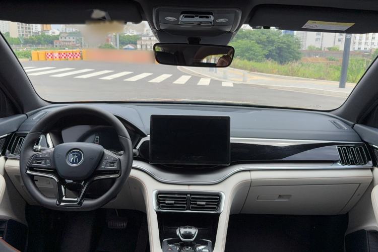 Used BYD Song PLUS New Energy 2021 DM-i 110KM Flagship Model Center Console