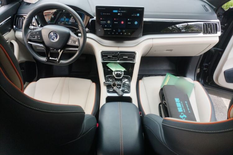 Used BYD Song PLUS New Energy 2021 DM-i 110KM Flagship Model Center Console