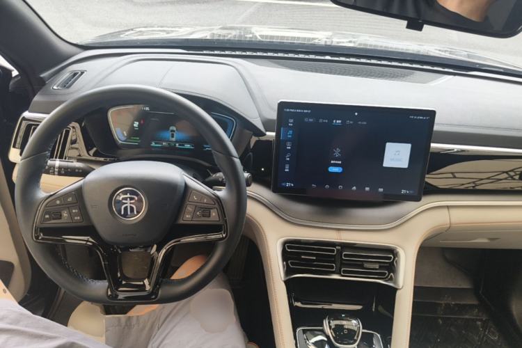 Used BYD Song PLUS New Energy 2021 DM-i 110KM Flagship Model Center Console