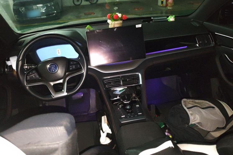 Used BYD Song PLUS New Energy 2021 DM-i 100KM Four-Wheel Drive Flagship PLUS Center Console