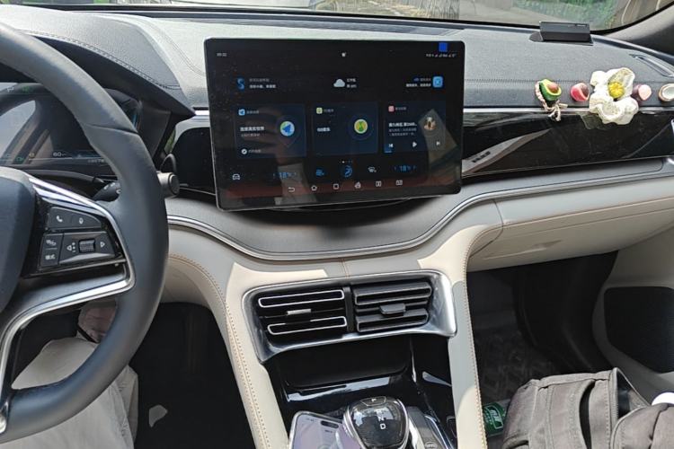Used BYD Song PLUS New Energy 2021 DM-i 51KM Prestige Model Center Console