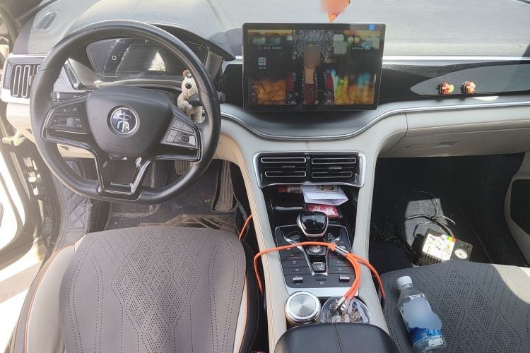 Used BYD Song PLUS New Energy 2021 DM-i 110KM Flagship Model Center Console
