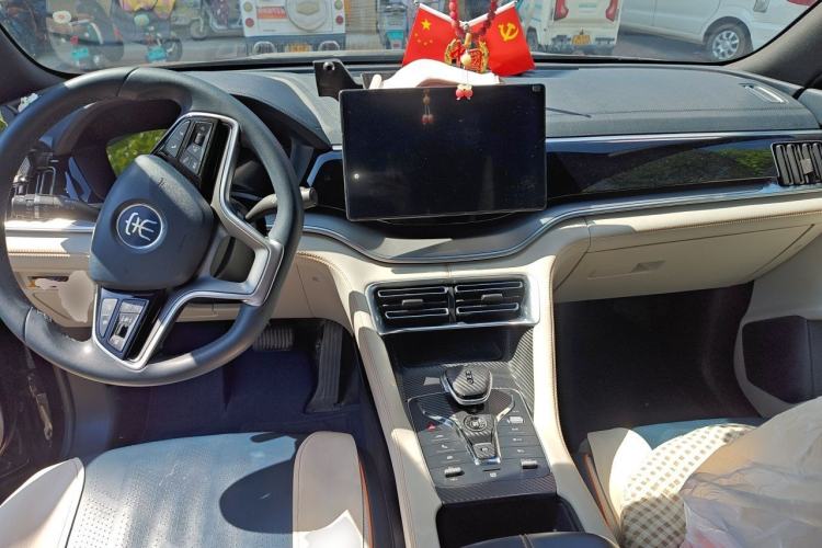 Used BYD Song PLUS New Energy 2021 DM-i 110KM Flagship PLUS Center Console