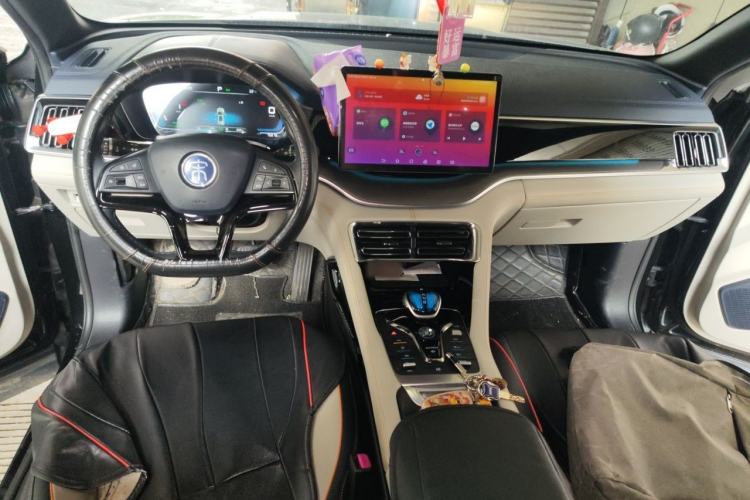 Used BYD Song PLUS New Energy 2021 DM-i 110KM Flagship Model Center Console