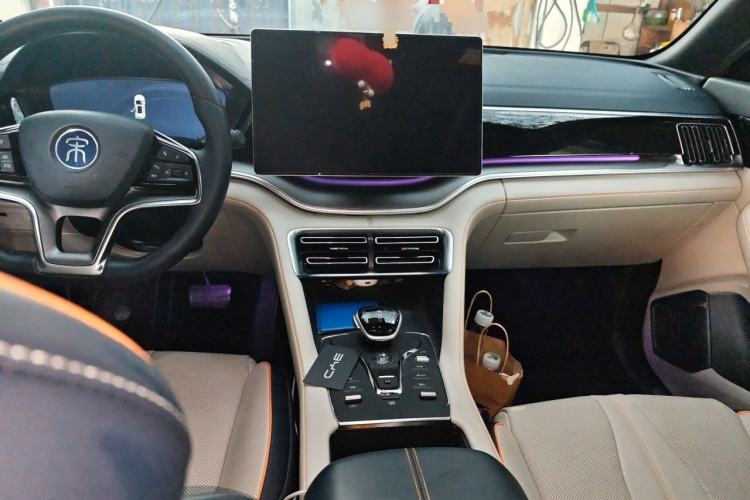 Used BYD Song PLUS New Energy 2021 DM-i 110KM Flagship PLUS 5G Edition Center Console