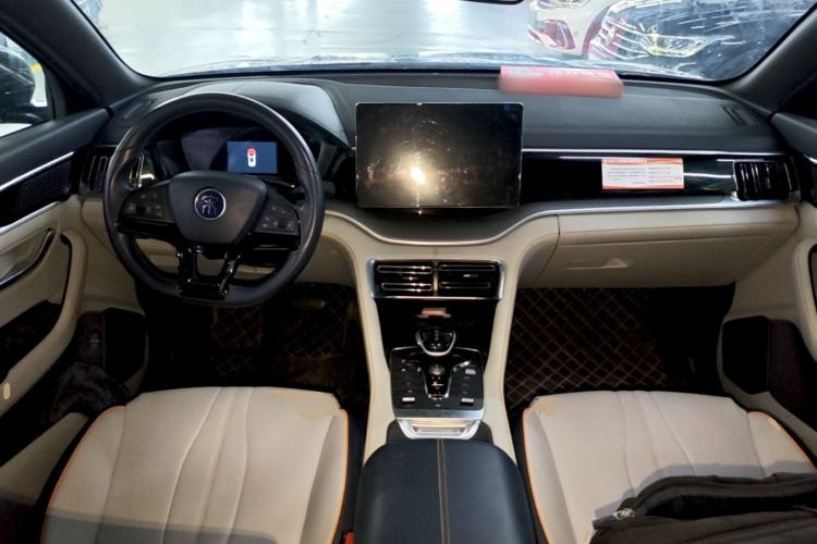Used BYD Song PLUS New Energy 2021 DM-i 110KM Flagship Model Center Console