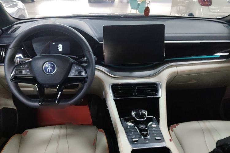 Used BYD Song PLUS New Energy 2021 DM-i 110KM Flagship Model Center Console