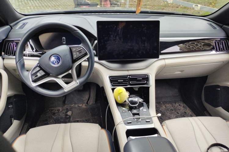 Used BYD Song PLUS New Energy 2021 DM-i 110KM Flagship PLUS 5G Edition Center Console