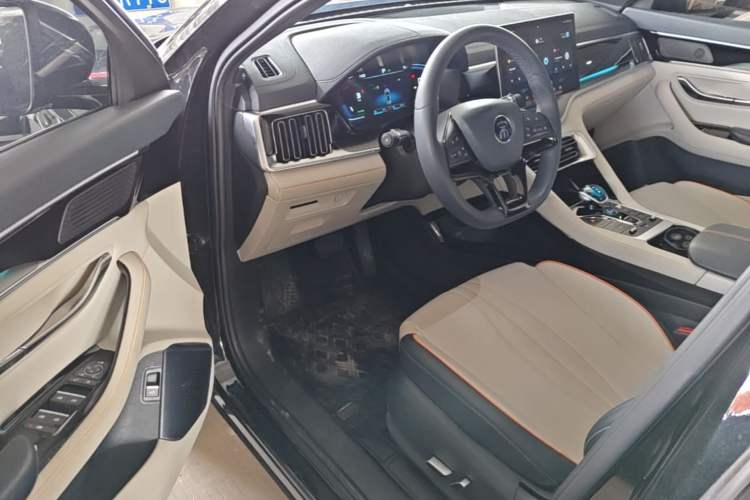 Used BYD Song PLUS New Energy 2021 DM-i 110KM Flagship Model Driver Seat