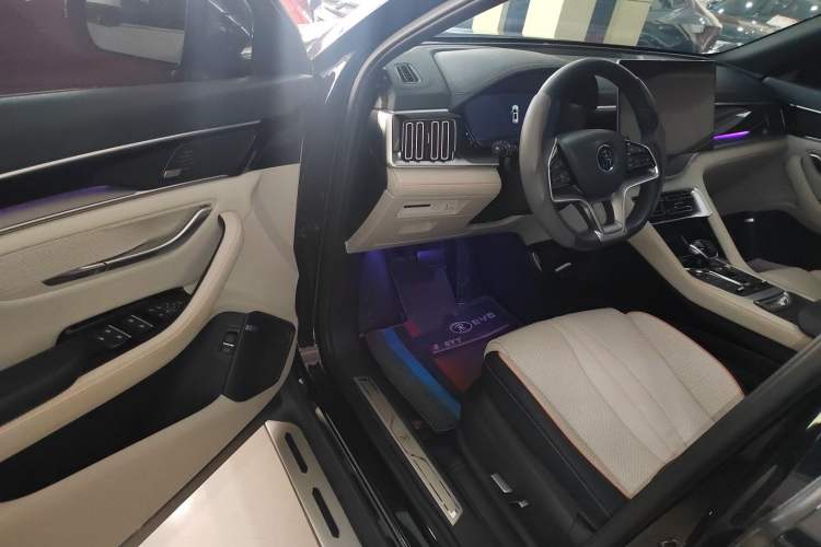Used BYD Song PLUS New Energy 2021 DM-i 110KM Flagship PLUS 5G Edition Driver Seat