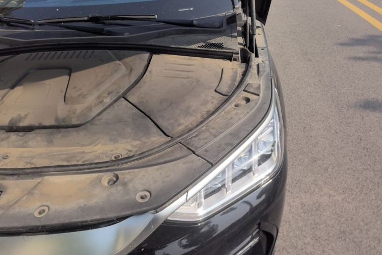 Used BYD Song PLUS New Energy 2021 EV Flagship Model Engine Bay Left