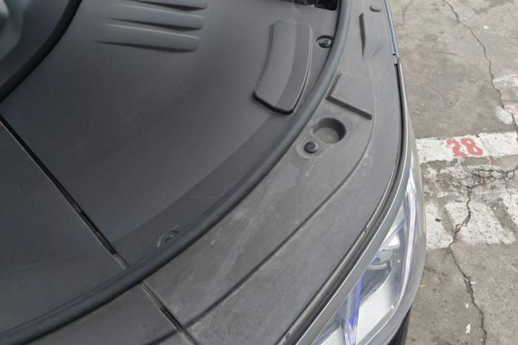 Used BYD Song PLUS New Energy 2021 DM-i 110KM Flagship PLUS Engine Bay Left