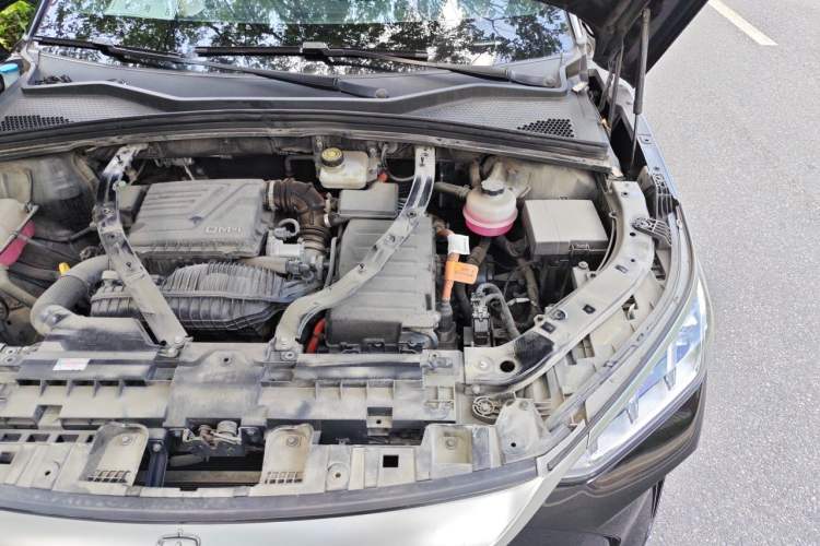 Used BYD Song PLUS New Energy 2021 DM-i 110KM Flagship Model Engine Bay Left