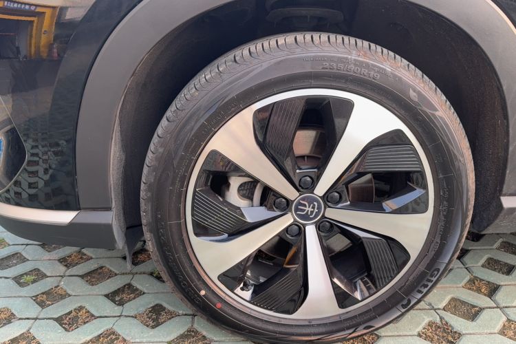 Used BYD Song PLUS New Energy 2021 DM-i 110KM Flagship Model Exterior 4