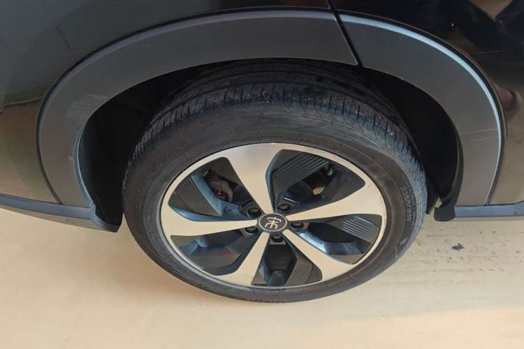 Used BYD Song PLUS New Energy 2021 EV Flagship Model Exterior 5