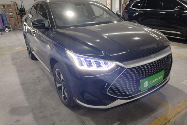 Used BYD Song PLUS New Energy 2021 DM-i 51KM Prestige Model Front Right 45 Deg