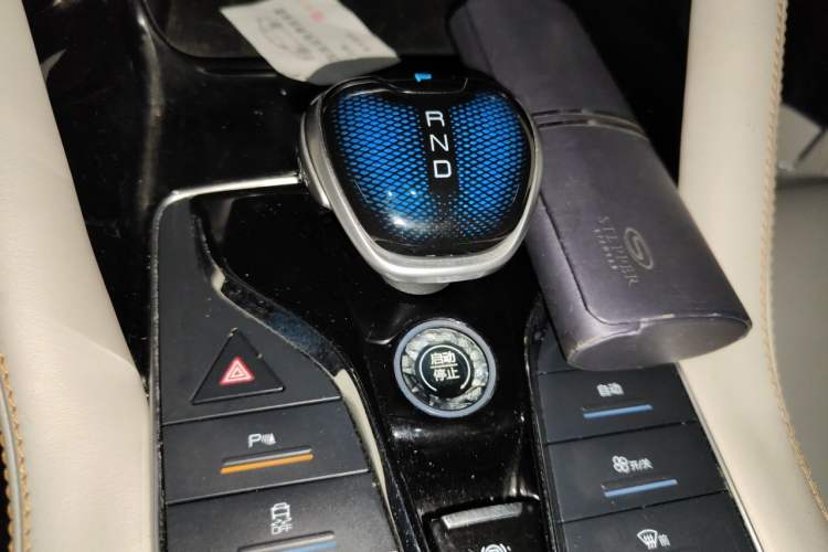 Used BYD Song PLUS New Energy 2021 DM-i 110KM Flagship Model Gear Lever