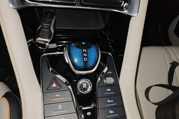 Used BYD Song PLUS New Energy 2021 DM-i 110KM Flagship Model Gear Lever