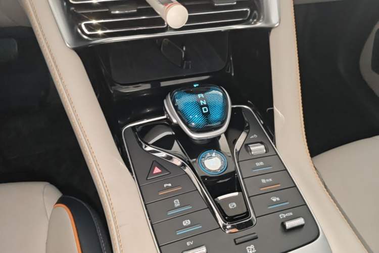 Used BYD Song PLUS New Energy 2021 DM-i 110KM Flagship Model Gear Lever