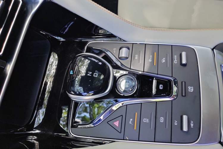 Used BYD Song PLUS New Energy 2021 DM-i 110KM Flagship Model Gear Lever