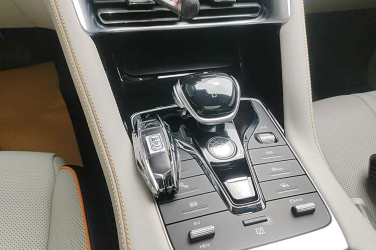Used BYD Song PLUS New Energy 2021 DM-i 110KM Flagship PLUS Gear Lever