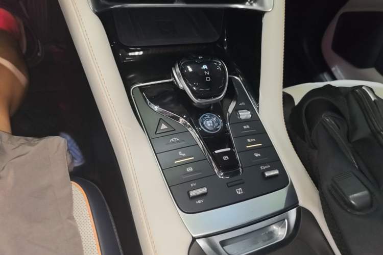 Used BYD Song PLUS New Energy 2021 DM-i 110KM Flagship PLUS Gear Lever