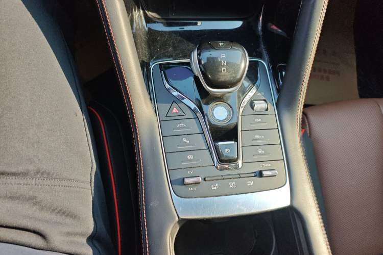 Used BYD Song PLUS New Energy 2021 DM-i 100KM Four-Wheel Drive Flagship PLUS Gear Lever