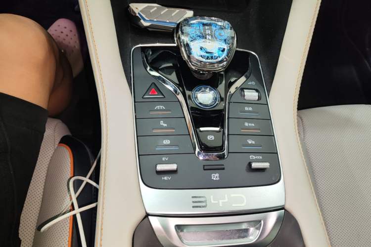 Used BYD Song PLUS New Energy 2021 DM-i 110KM Flagship PLUS Gear Lever
