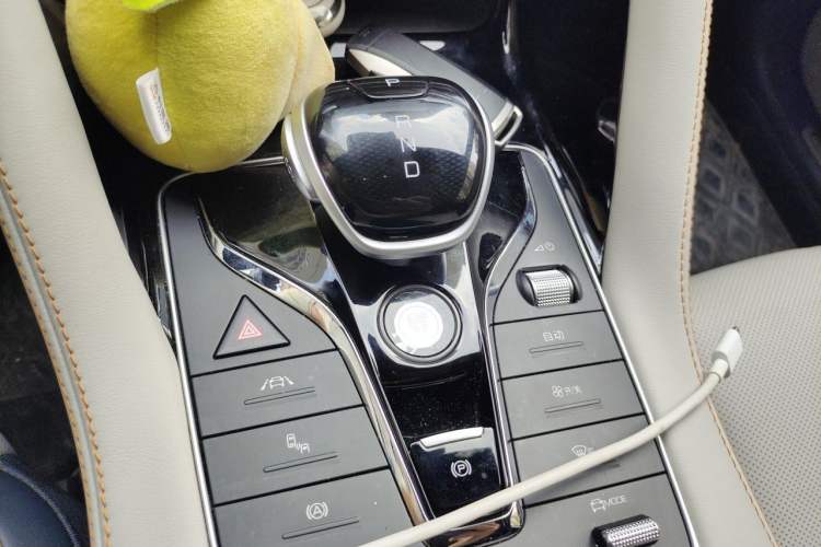 Used BYD Song PLUS New Energy 2021 DM-i 110KM Flagship PLUS 5G Edition Gear Lever