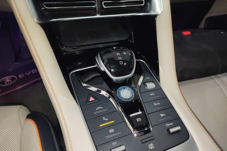 Used BYD Song PLUS New Energy 2021 DM-i 110KM Flagship PLUS 5G Edition Gear Lever