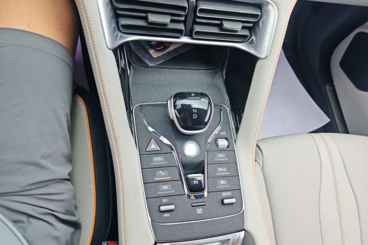 Used BYD Song PLUS New Energy 2021 DM-i 110KM Flagship PLUS Gear Lever