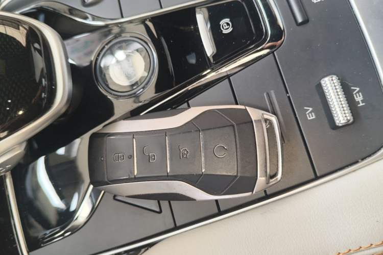 Used BYD Song PLUS New Energy 2021 DM-i 110KM Flagship Model Interior 1